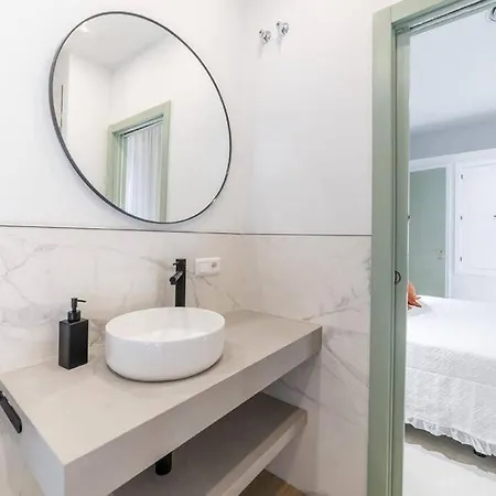Bs Brand New Triplex Private Terrace Downtown Parking Sevilla