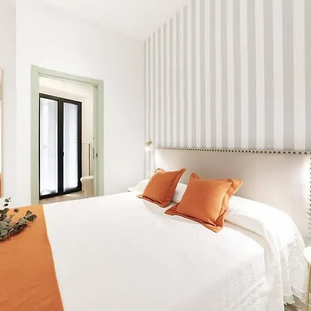 Bs Brand New Triplex Private Terrace Downtown Parking Sevilla