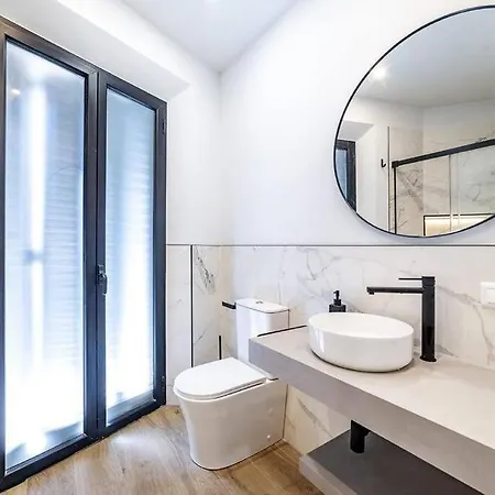 Bs Brand New Triplex Private Terrace Downtown Parking Sevilla