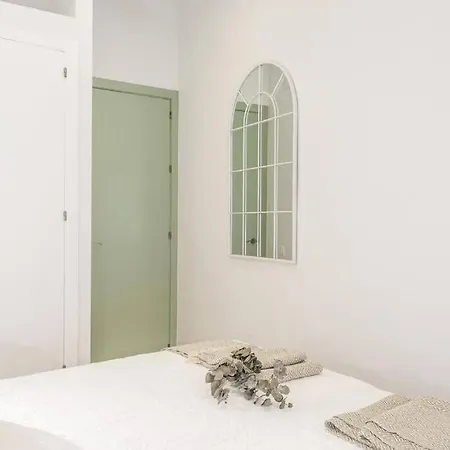 Bs Brand New Triplex Private Terrace Downtown Parking