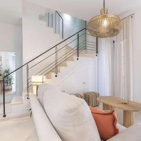Bs Brand New Triplex Private Terrace Downtown Parking Apartment Seville