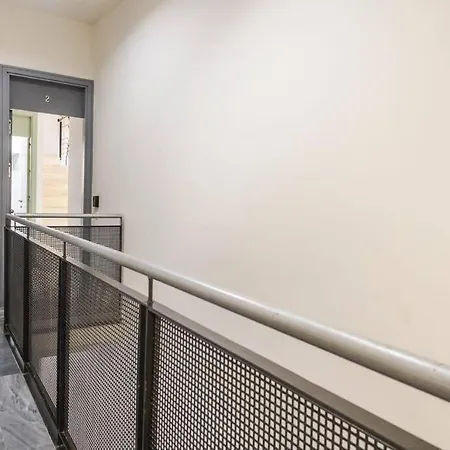 Bs Brand New Triplex Private Terrace Downtown Parking Apartment Seville