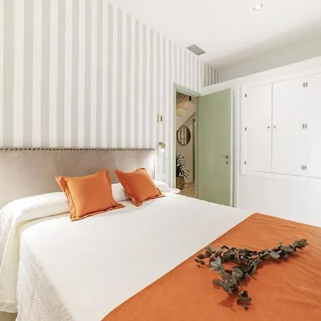 Bs Brand New Triplex Private Terrace Downtown Parking *