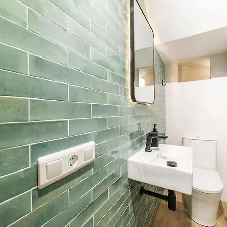 Bs Brand New Triplex Private Terrace Downtown Parking * Seville