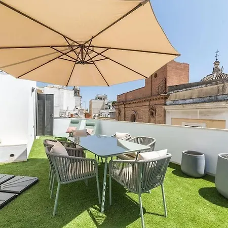 Bs Brand New Triplex Private Terrace Downtown Parking Apartment Seville